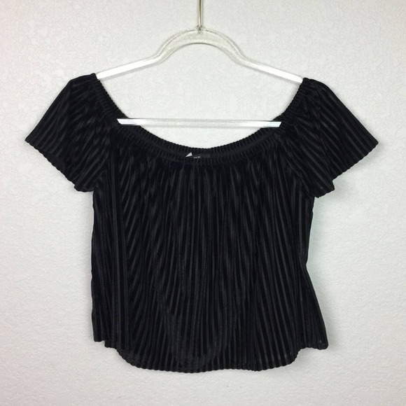 FOREVER 21 Black Velvet Ribbed Crop Top Sz L - Picture 1 of 6